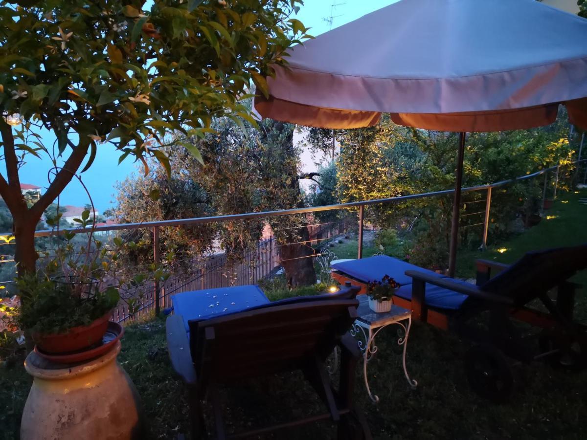 Florinda Lemon'S Suite Cervo Exteriör bild